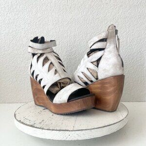 Lane Boots BECCA Wedges Womens 8 Western Cowgirl White Wooden Heeled Sandals